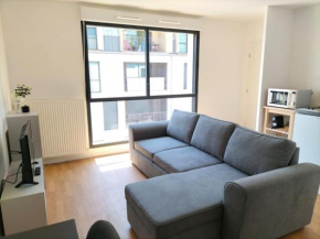 Studio récent proche de Paris